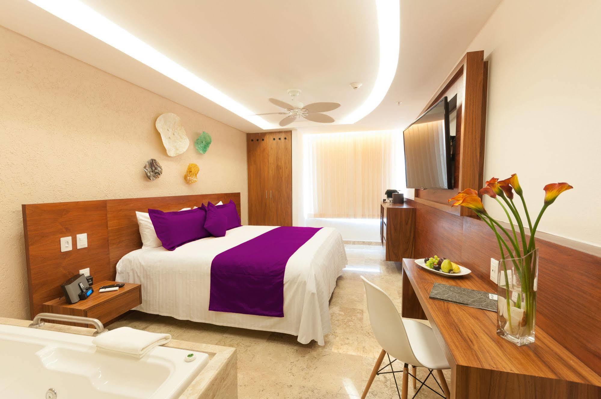 Senses Quinta Avenida Hotel By Artisan (Adults Only) Плая-дель-Кармен Экстерьер фото